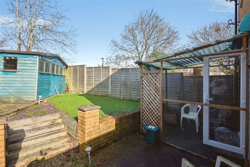 Property photo 3 of 12 Garden