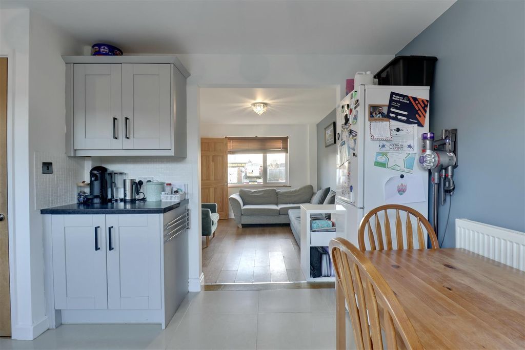 Property photo 3 of 14 4B654164-Fd69-42Fd-90D0-9A526863Ca5F_1_201_A.Jpeg