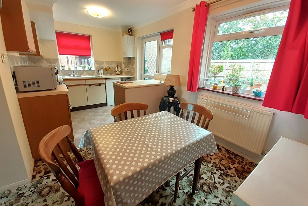 Property photo 2 of 11 Kitchen/Diner