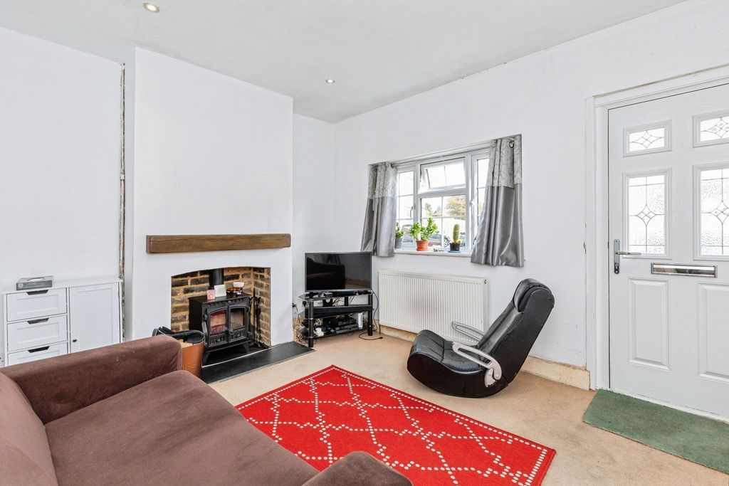Property photo 2 of 17 Photo