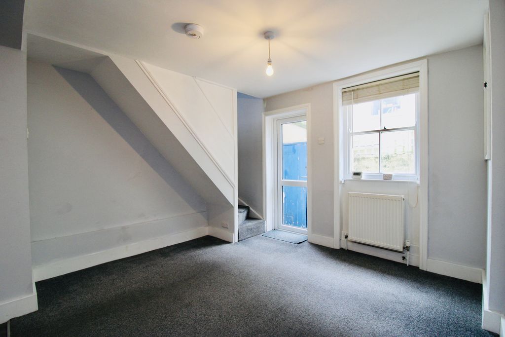 Property photo 3 of 9 Living Room