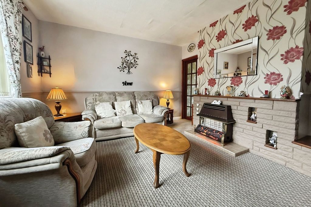 Property photo 2 of 15 Living Room