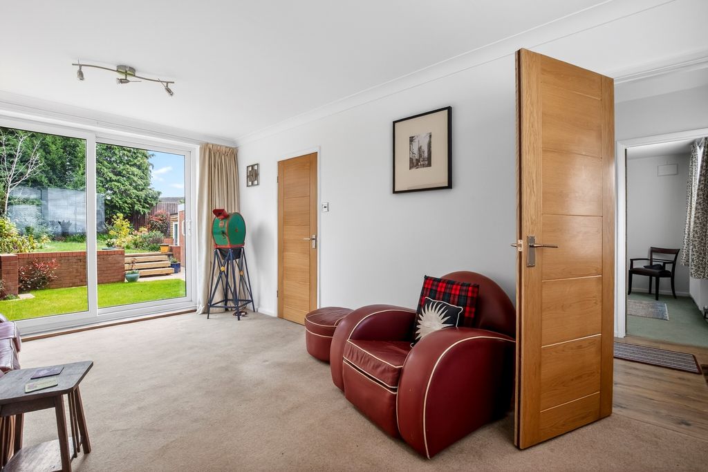 Property photo 2 of 20