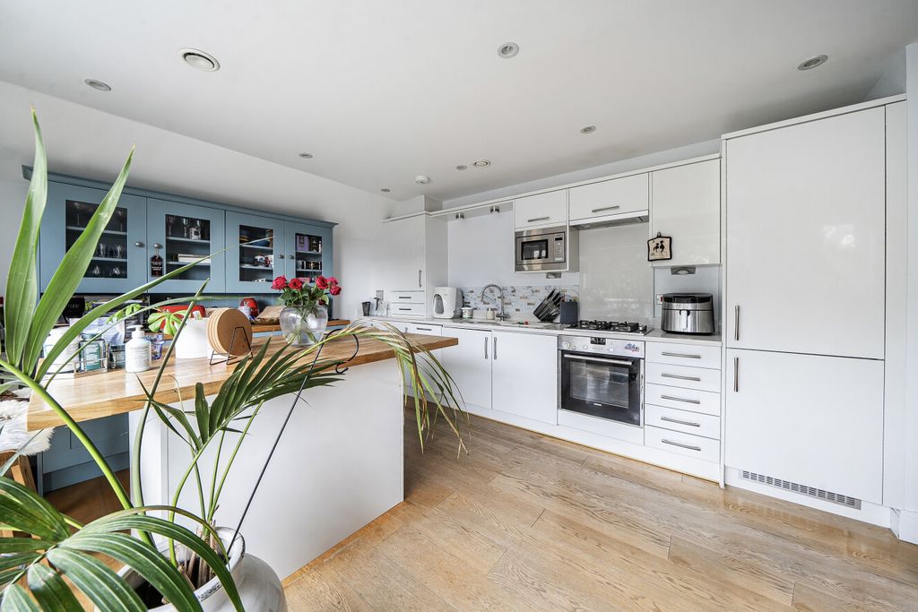 Property photo 2 of 16 1429306-4-69B7d45...