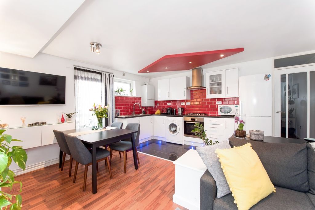 Property photo 2 of 10 Ph7_1149943_Edited