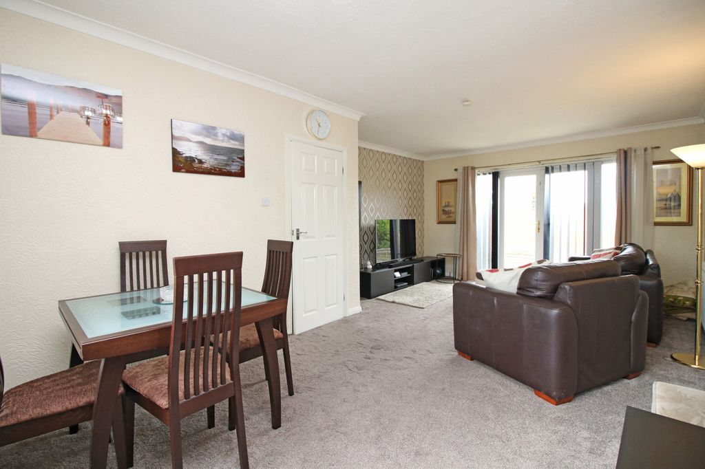 Property photo 3 of 24