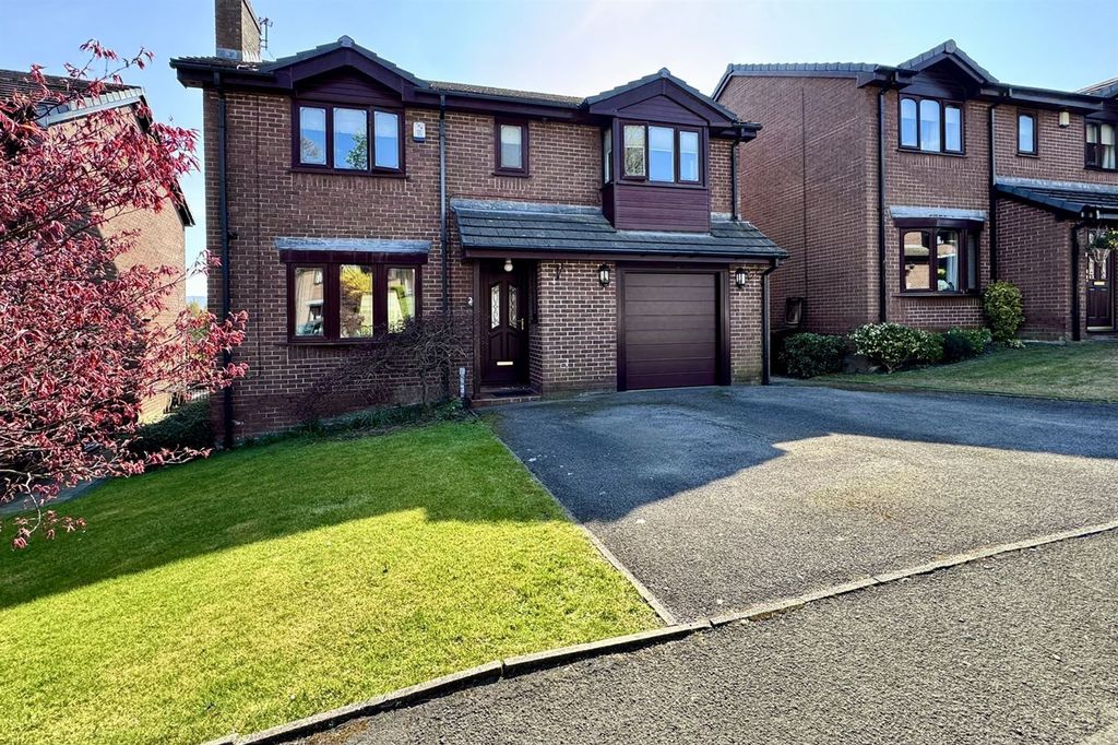 Property photo 1 of 37 (Main)