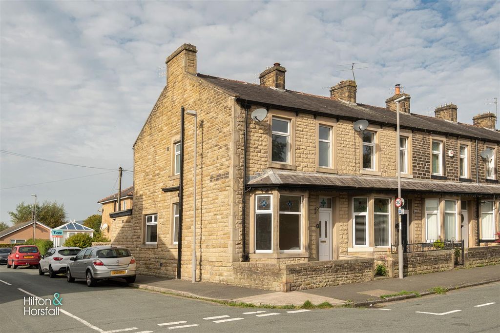 Property photo 1 of 11 Alkincoats Road