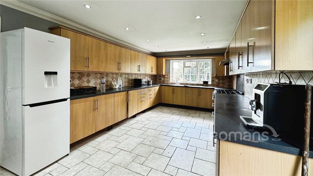 Additional image 5 of 9 bed detached house for saleManor Road, Aldershot, Hampshire GU11