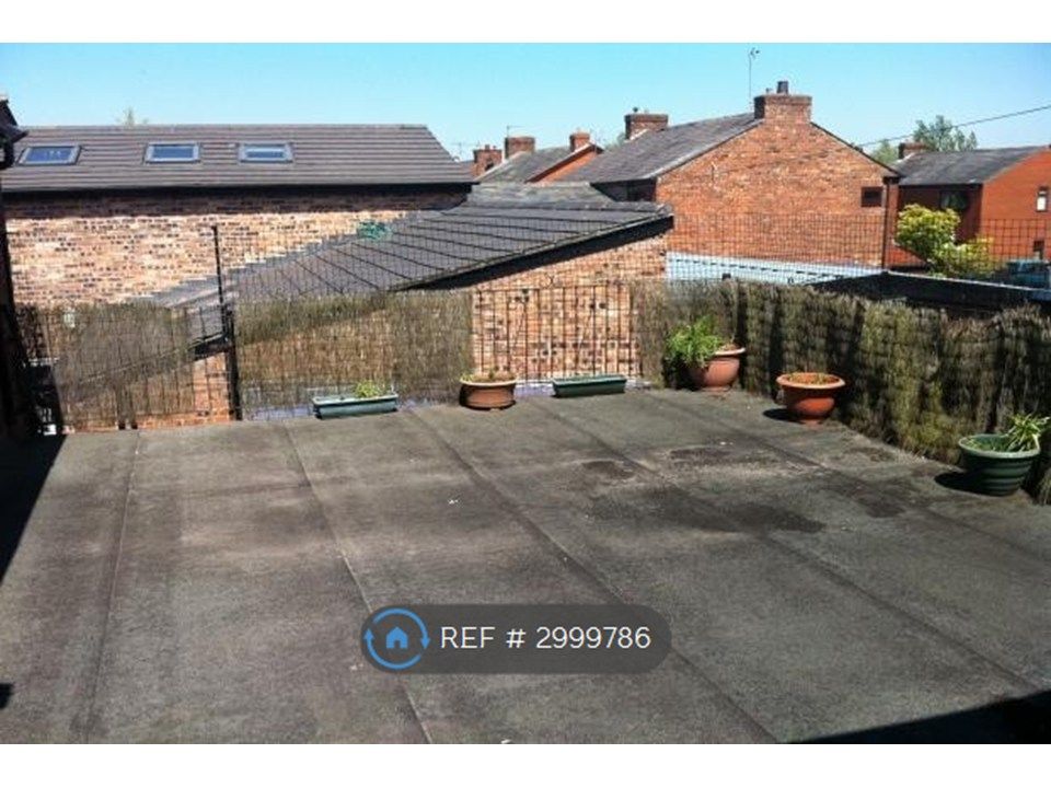 Property photo 2 of 28 Roof Terrace