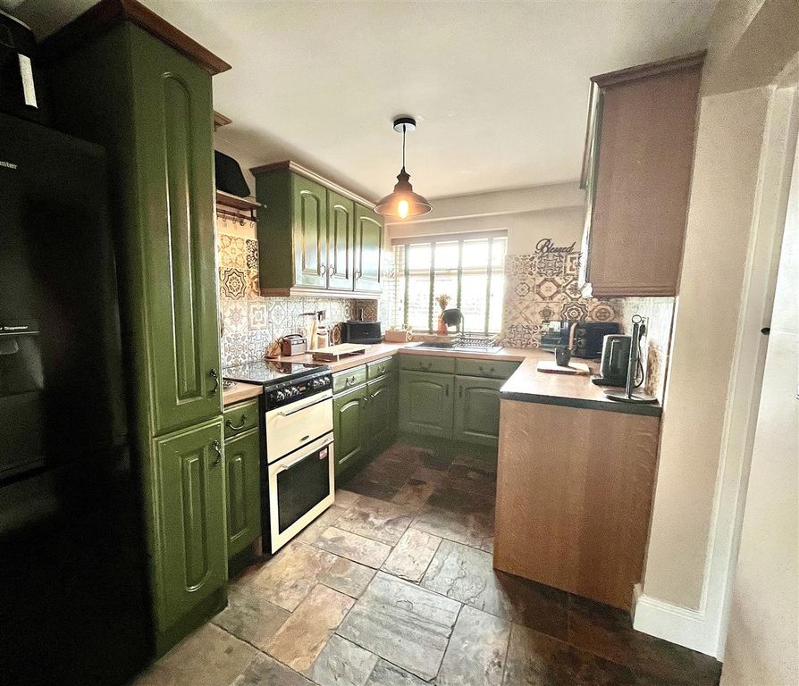 Property photo 2 of 23