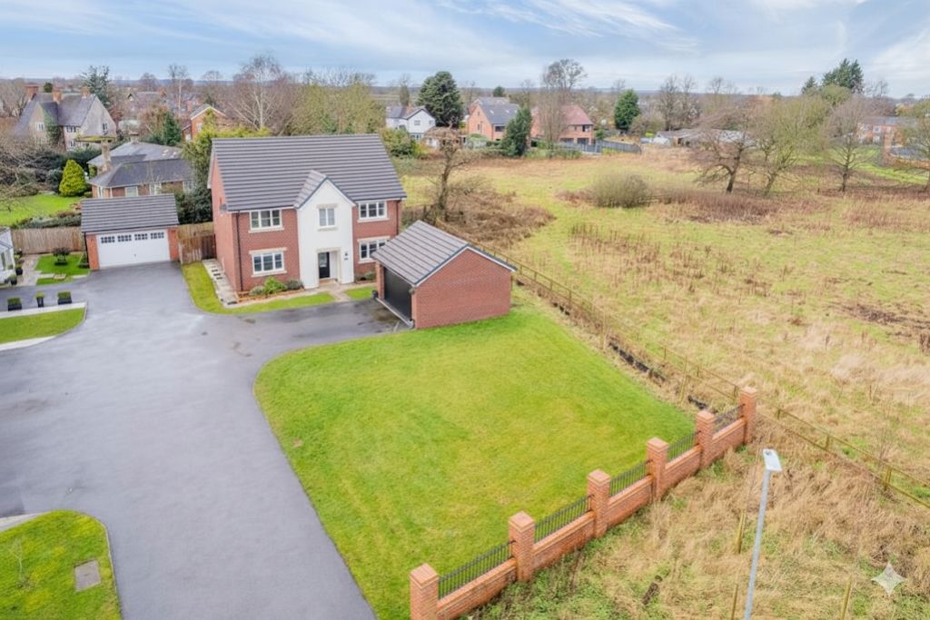 Property photo 2 of 25 Riddles Drone No Cars