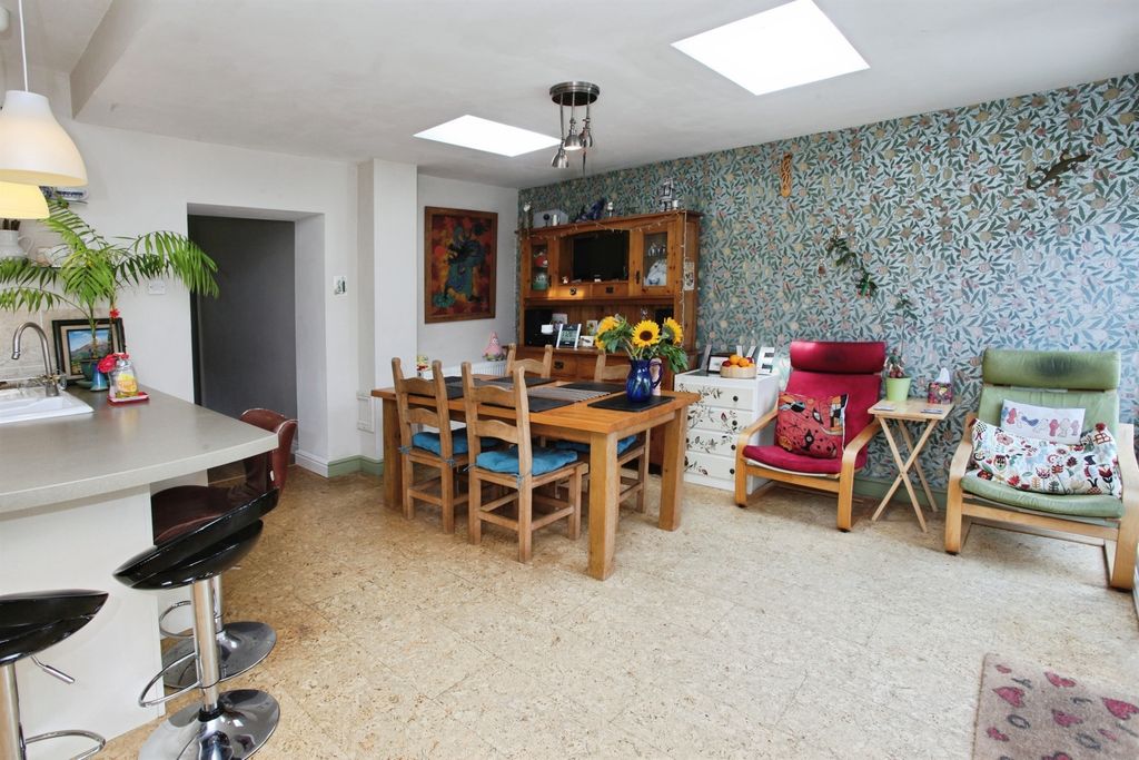 Additional image 11 of 5 bed detached house for saleCommercial Street, Nelson, Treharris CF46