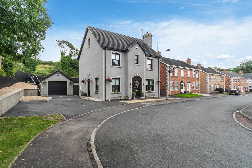 Property photo 2 of 46 2 Magheraknock Park 43.Jpg