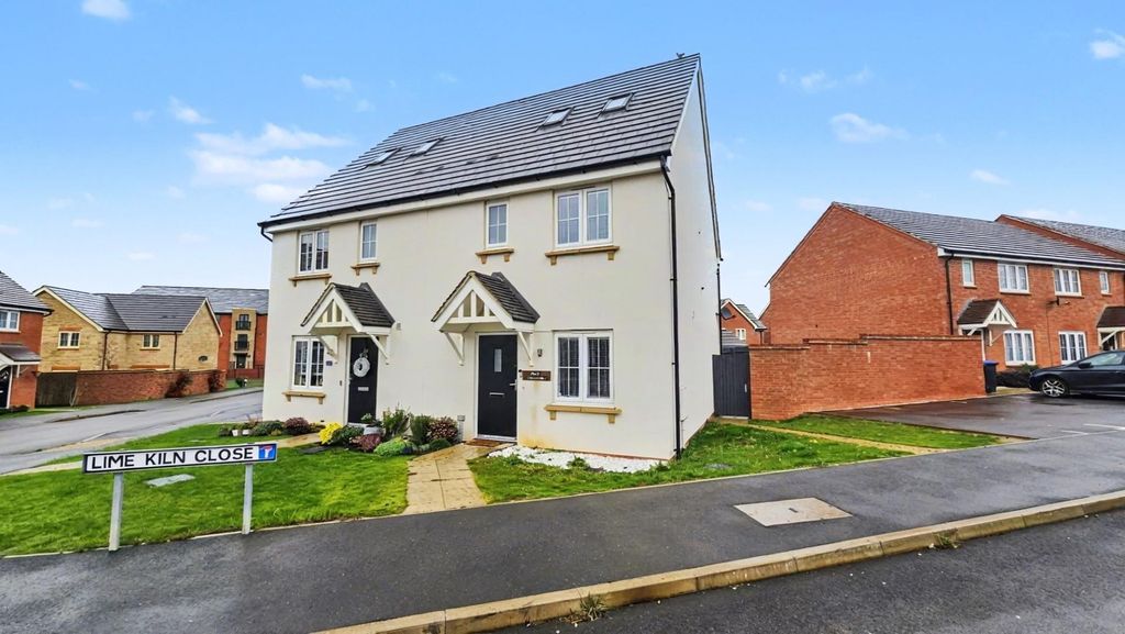 Property photo 1 of 12