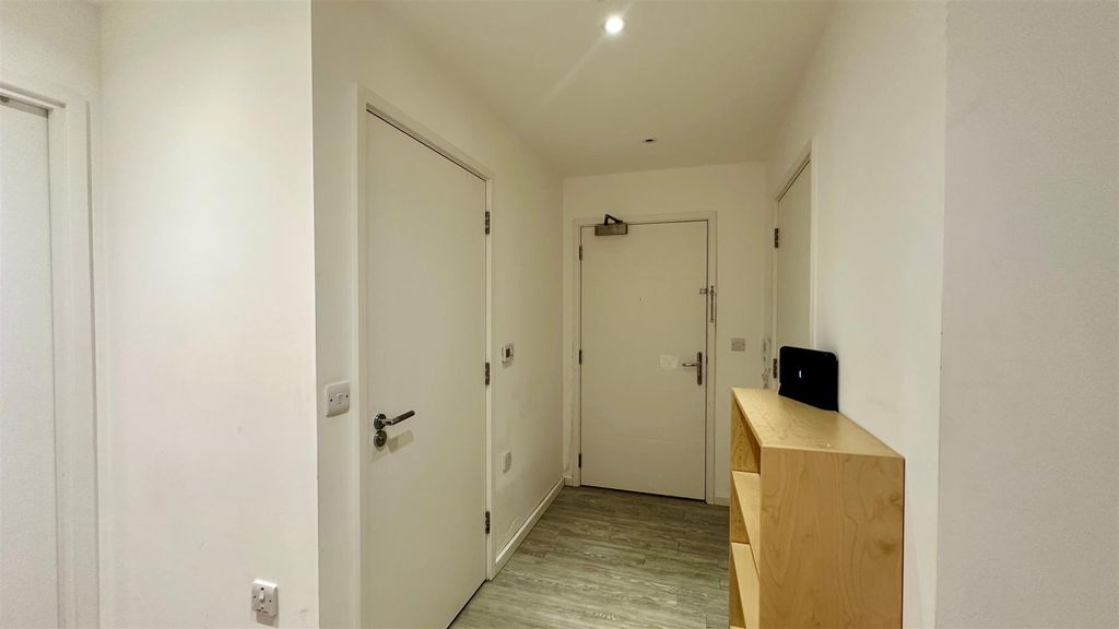 Property photo 3 of 32 7.Jpg