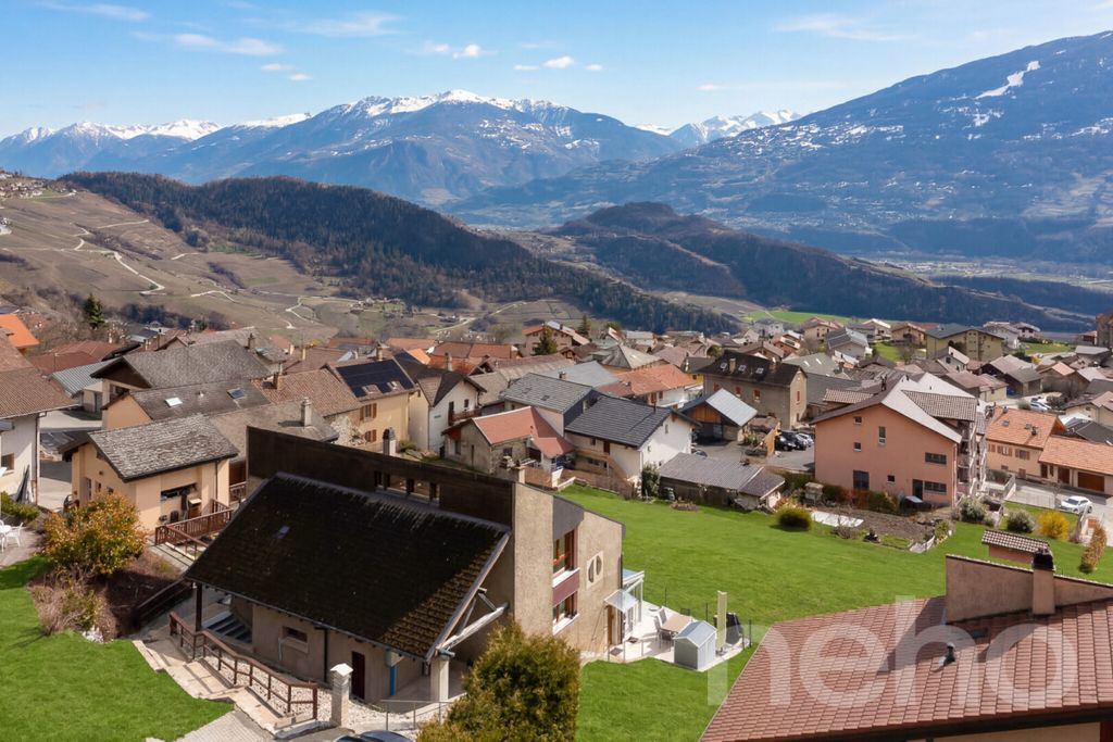 Property photo 3 of 12