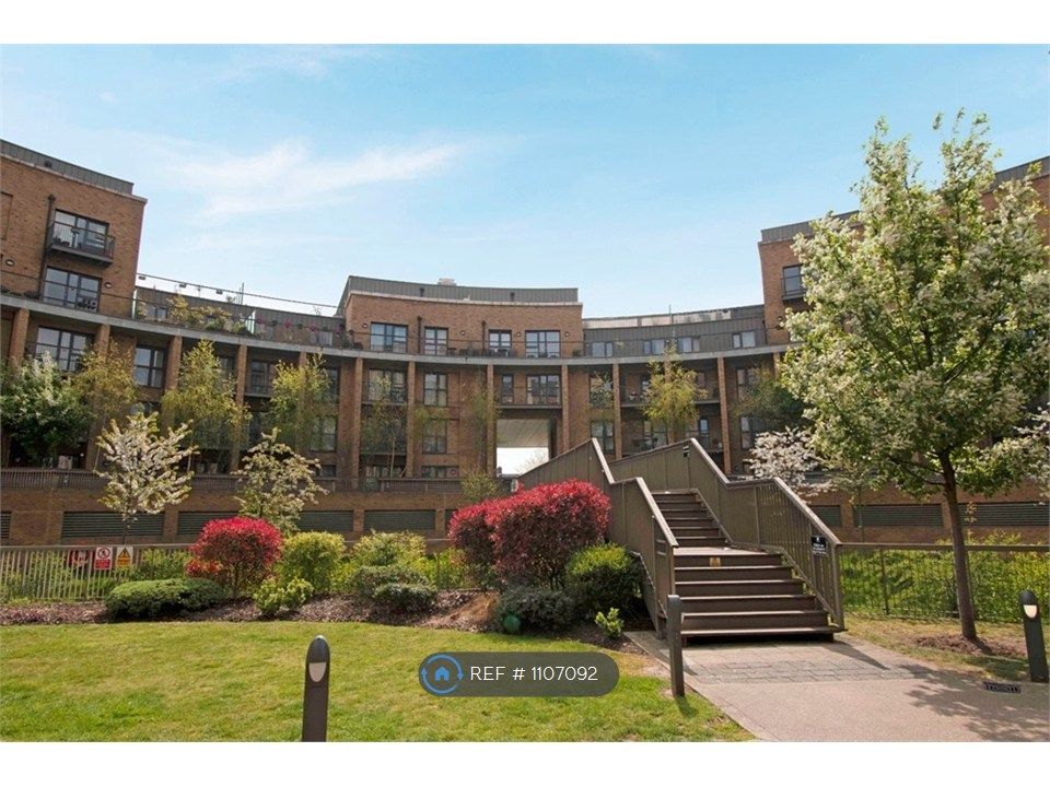 Property photo 1 of 10 Surrounding Area