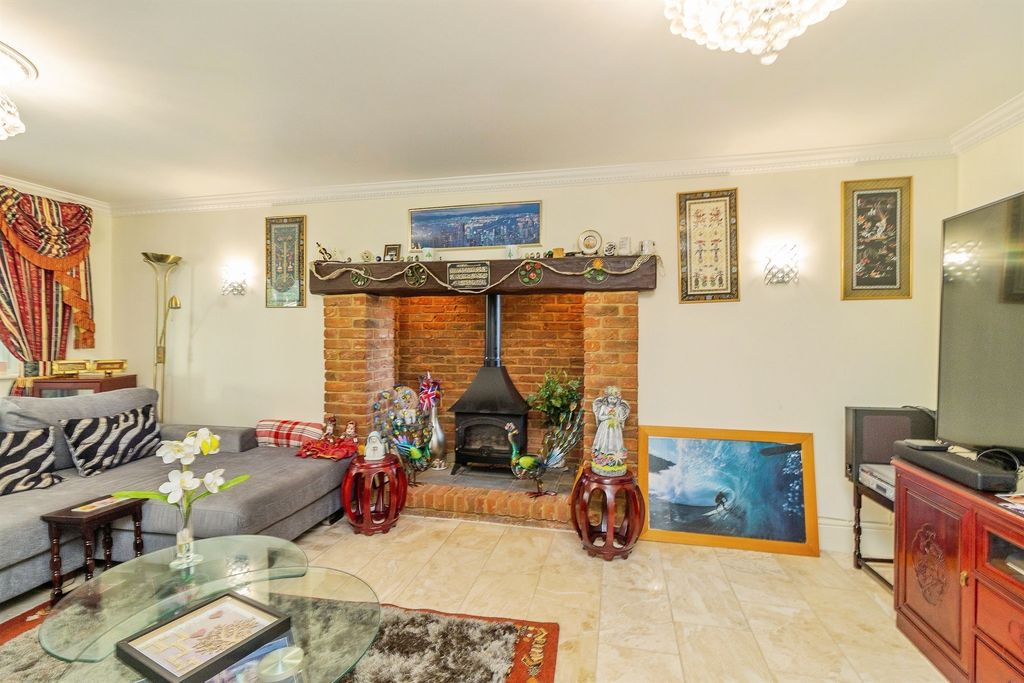 Property photo 3 of 20