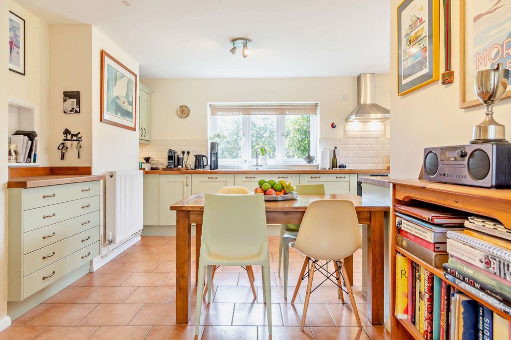 Property photo 2 of 21 Picture No. 26