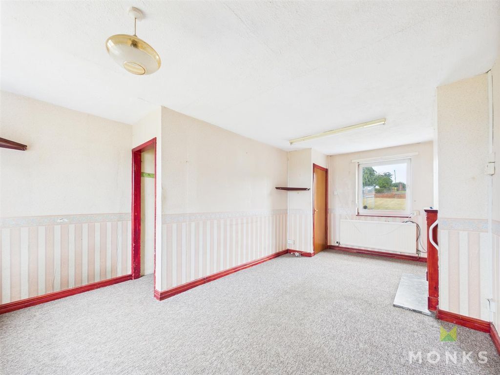 Property photo 3 of 13 Cam01420G0-Pr0724-Still006.Jpg