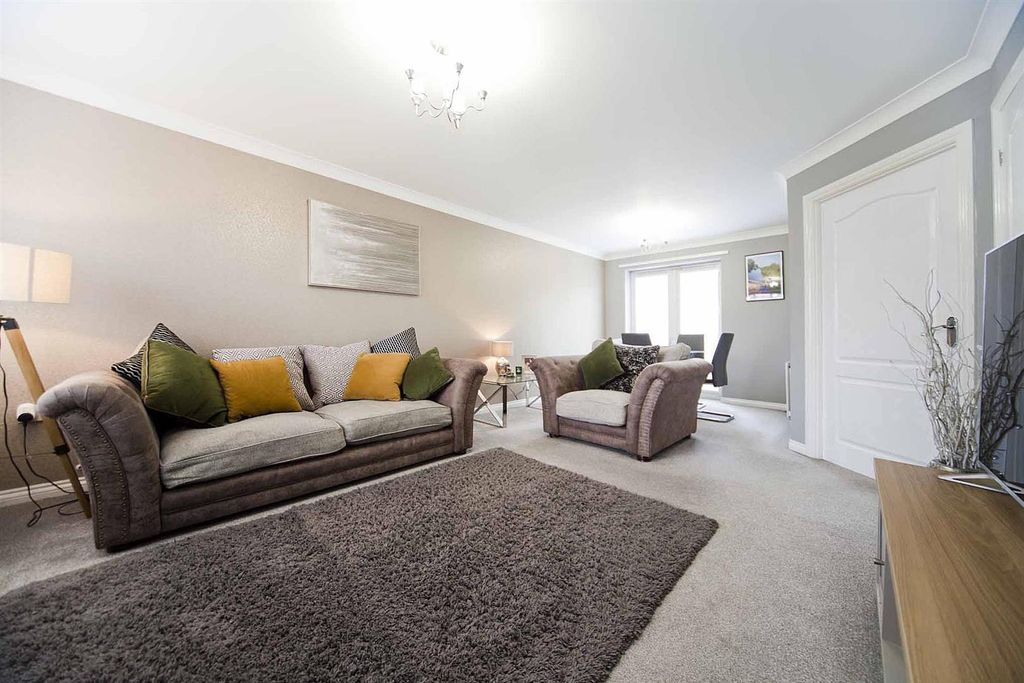 Property photo 3 of 21