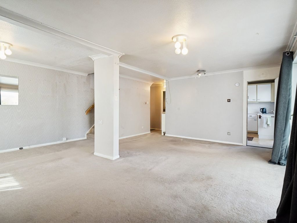 Property photo 3 of 23