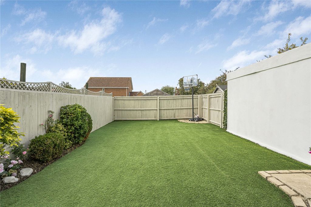 Property photo 3 of 19 Picture No. 04