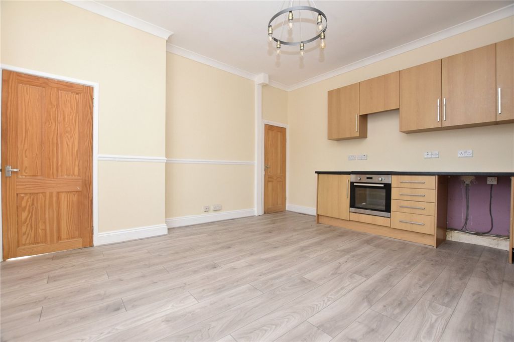 Property photo 3 of 14 Picture No. 11