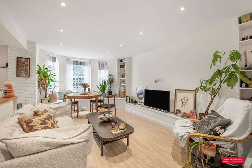 Property photo 1 of 6 Picture No. 13