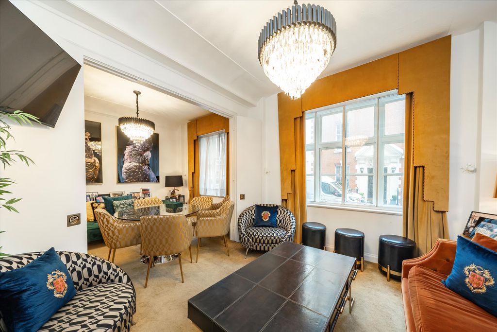 Property photo 3 of 8 Image