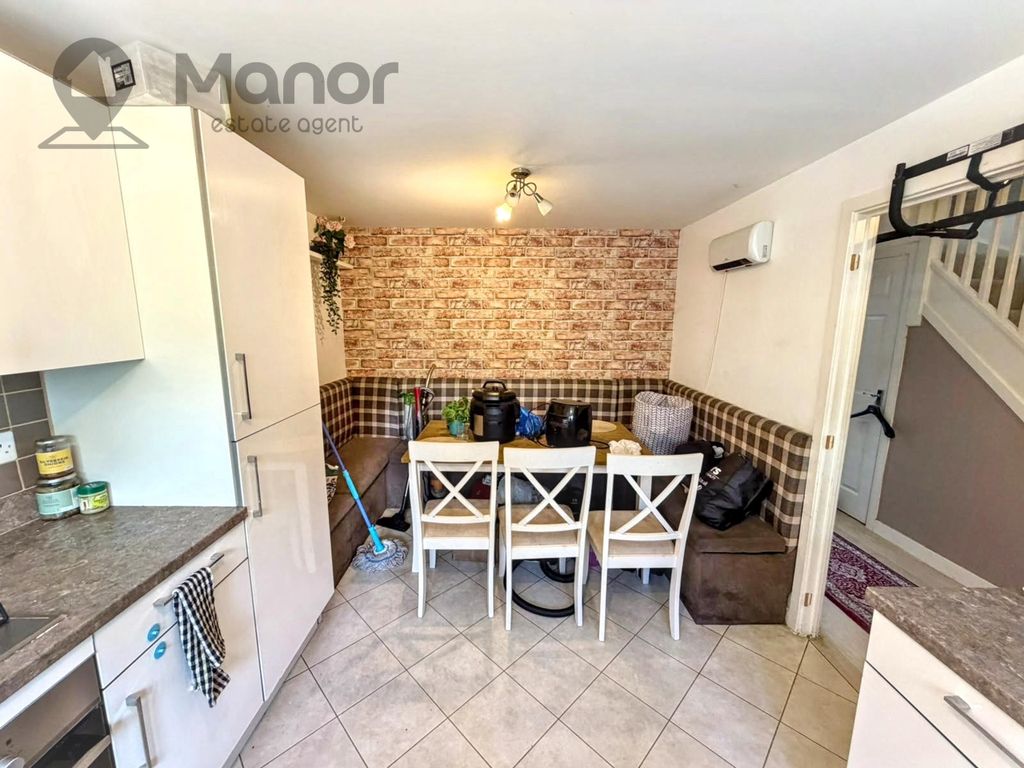 Property photo 2 of 20 Kitchen Diner