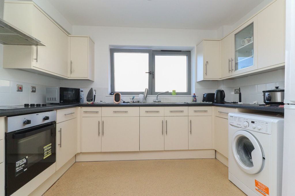 Property photo 3 of 6 Picture 3