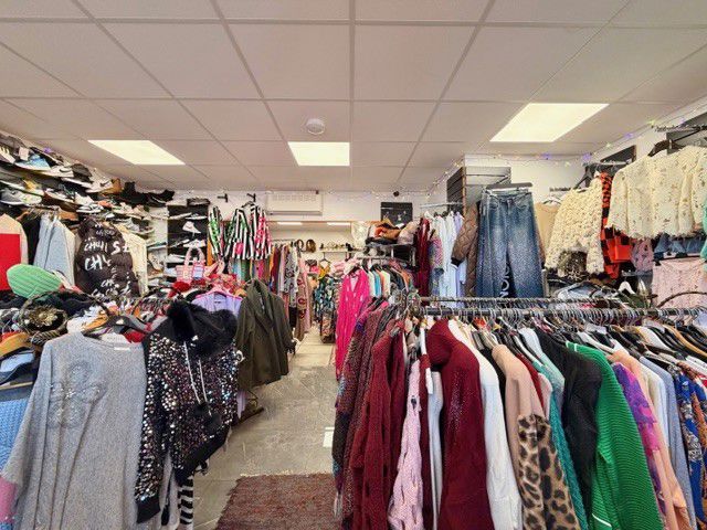 Property photo 2 of 28