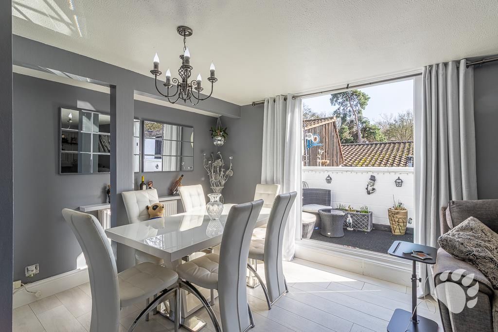 Property photo 3 of 17 Lounge/Diner