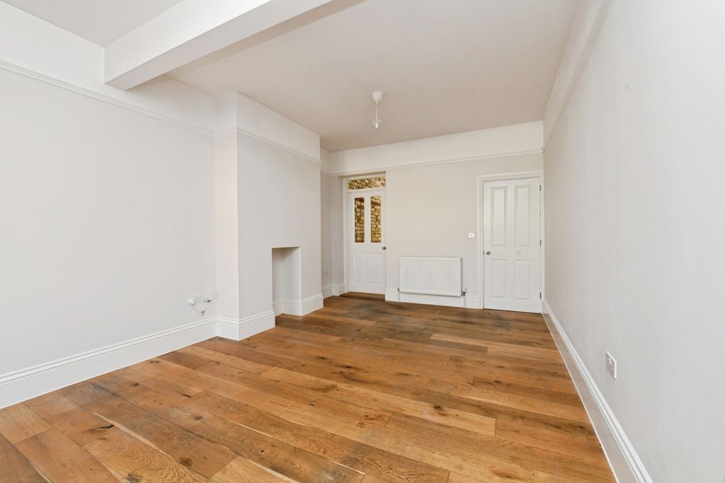 Property photo 3 of 14 Pbox-Img.Jpg