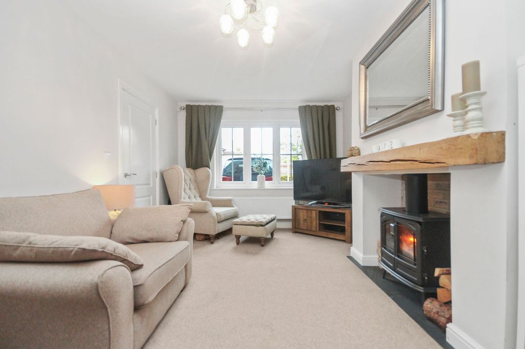 Property photo 3 of 36