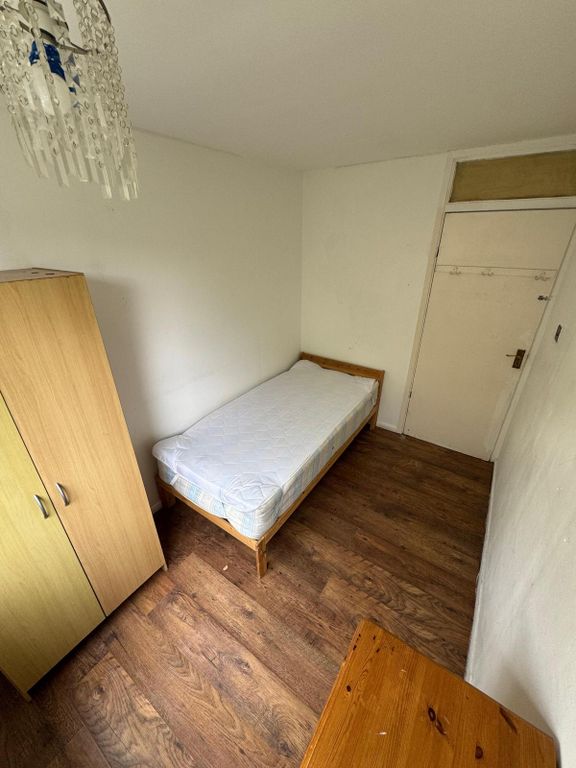 Property photo 3 of 16 Bedroom 1