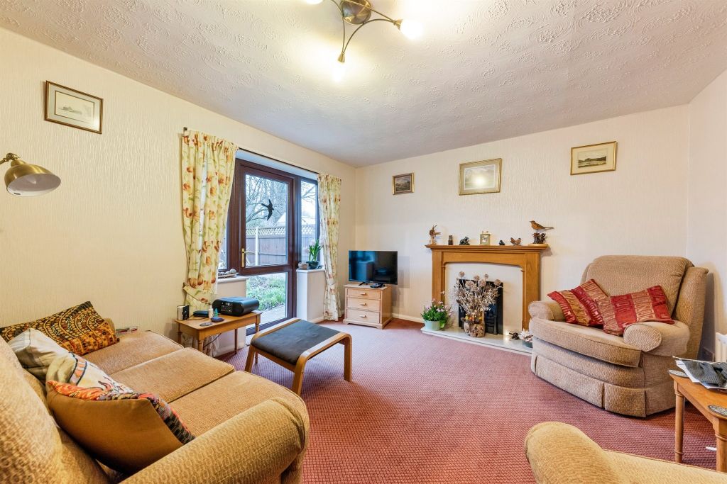 Property photo 2 of 20