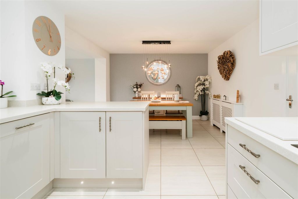 Property photo 3 of 46 Open Plan Living_-10.Jpg