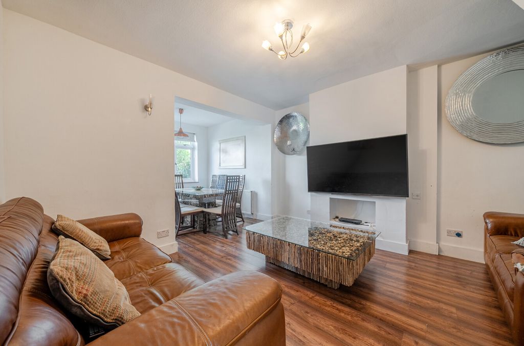 Property photo 3 of 16 1526090-4-6Abfd75...