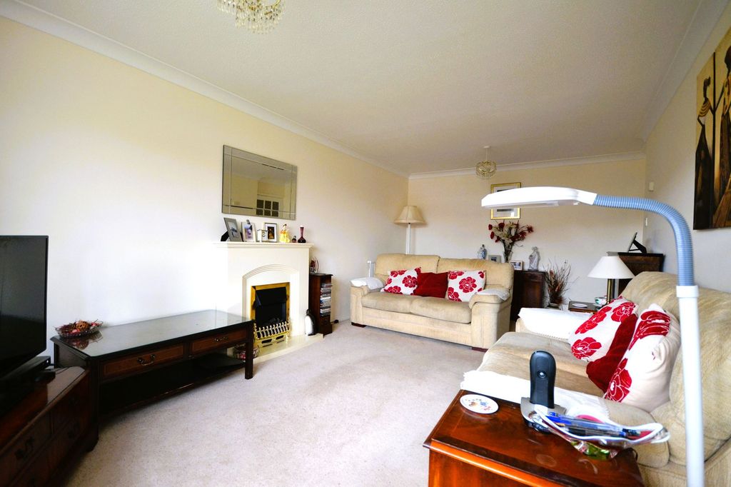 Property photo 2 of 14