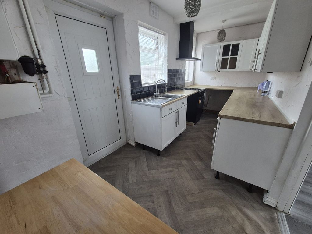 Property photo 3 of 11 Gallery