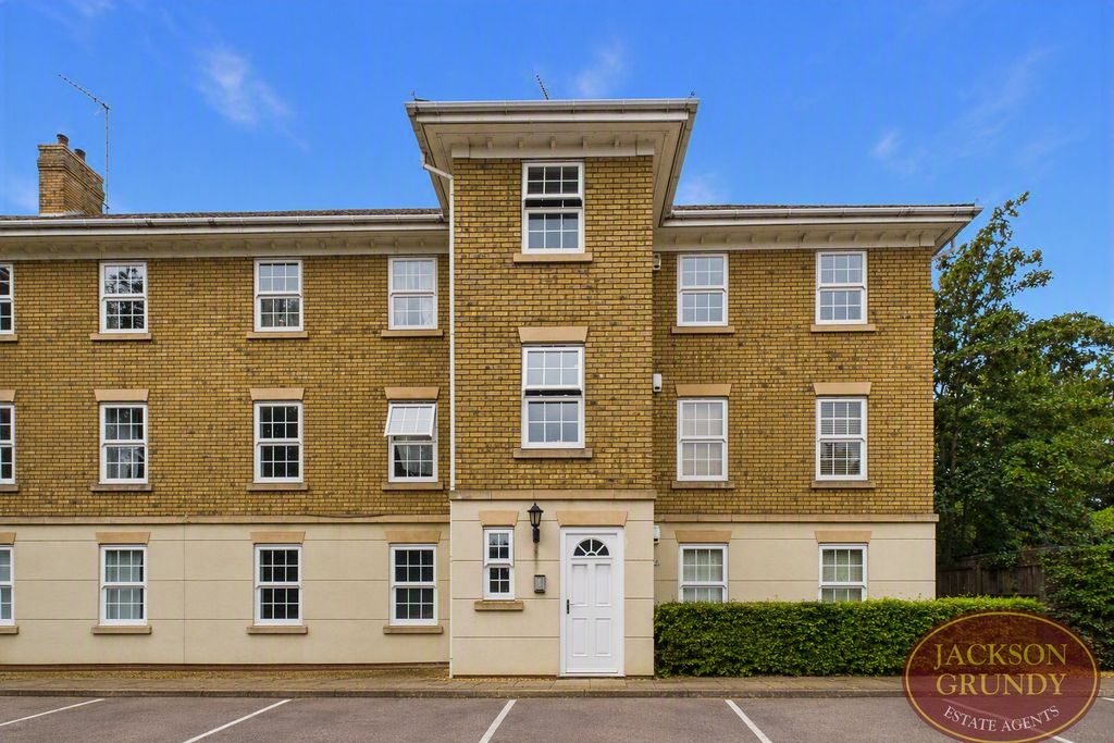 Property photo 1 of 12 Scholars Court