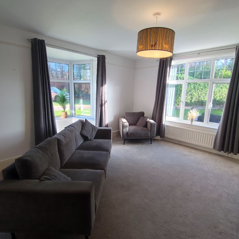 Property photo 2 of 19 Image