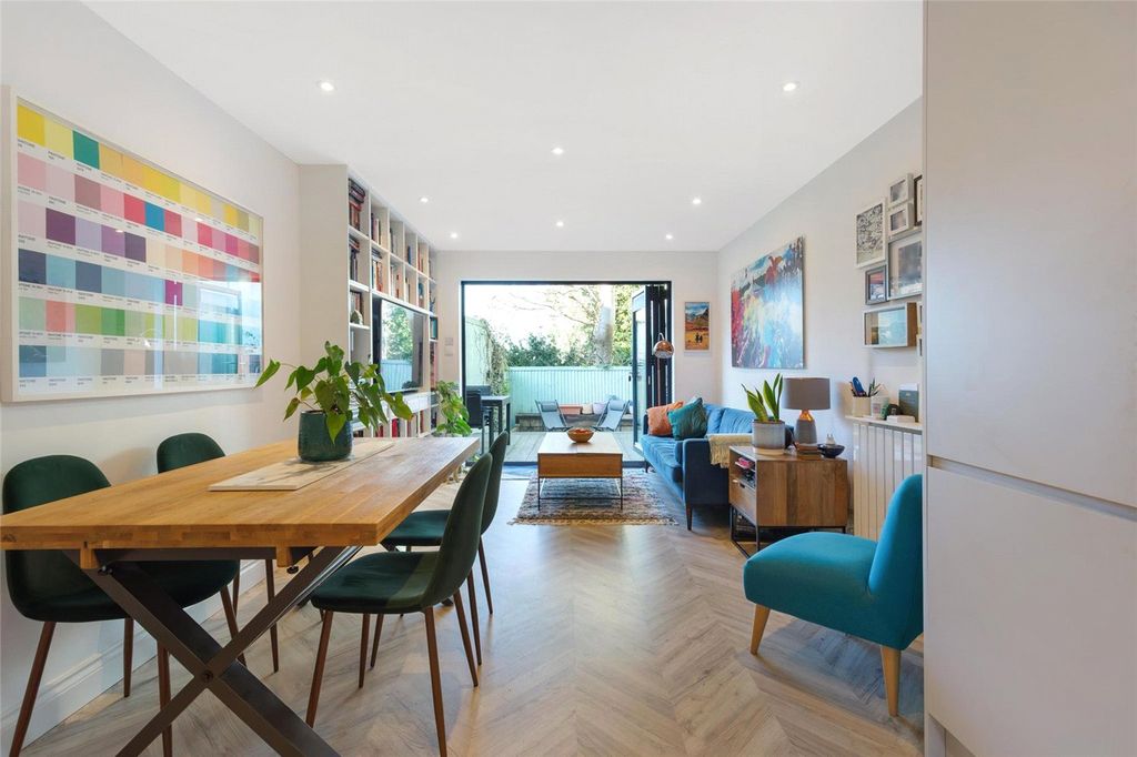 Property photo 2 of 22 Reception