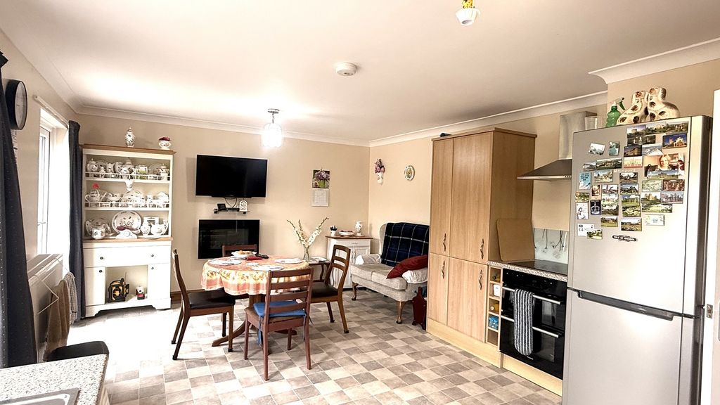Property photo 2 of 14 Not Specified