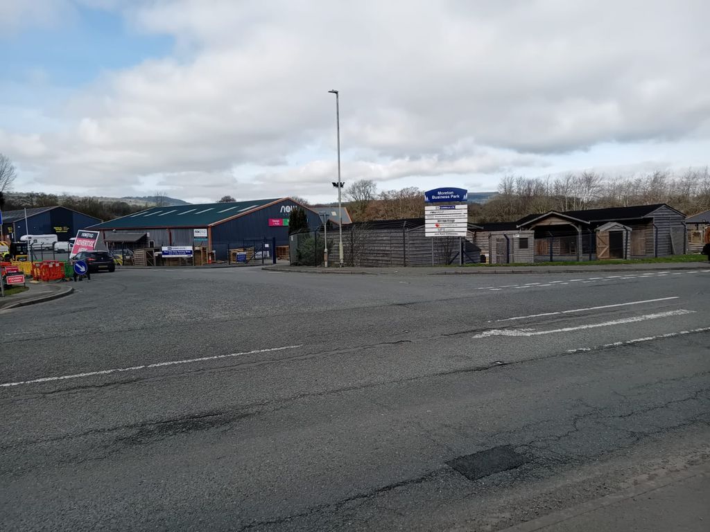 Property photo 2 of 5