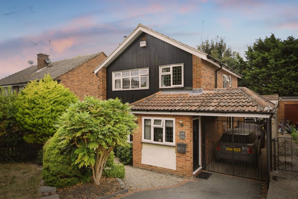 Property photo 1 of 17