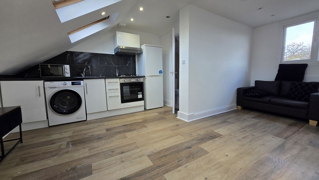 Property photo 2 of 16 Photo 10